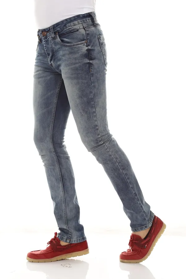 Açık Mavi Taşlanmış Slim Jean